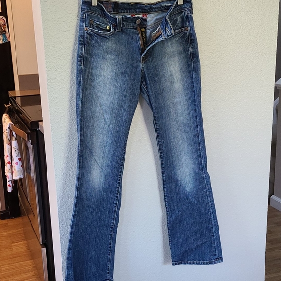 Lucky Jeans - Picture 5 of 8